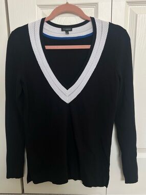 Talbots black long sleeve sweater with a V-neckline. Size: Small